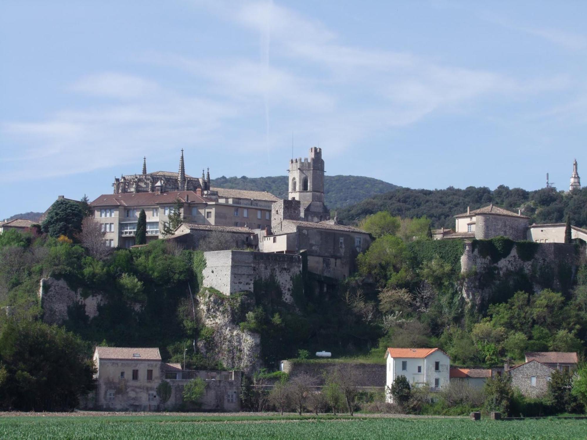 Le Temps Des Pauses Hotel Viviers Exterior photo